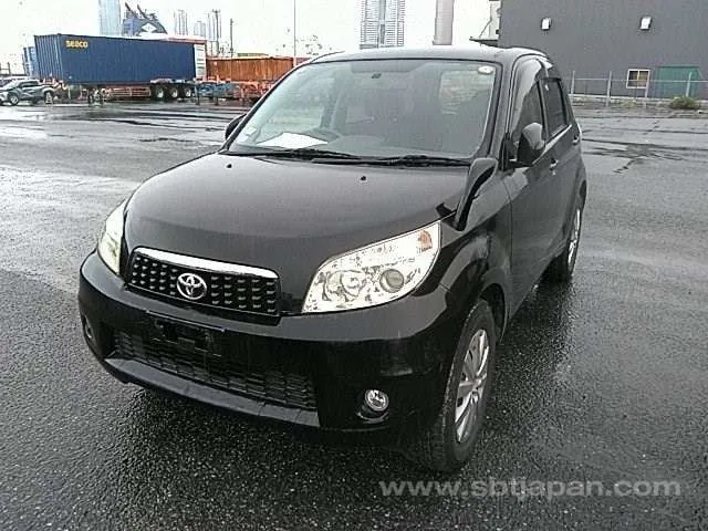 Toyota Rush 2013 photo 2