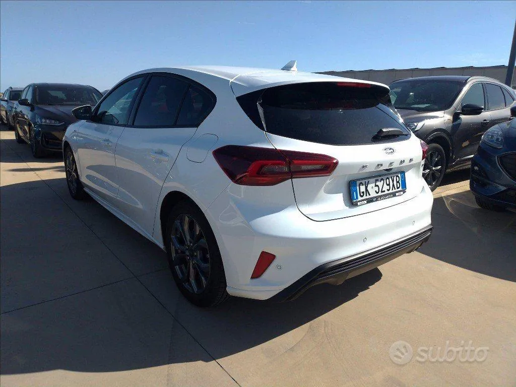 Ford Focus 2023 photo 4