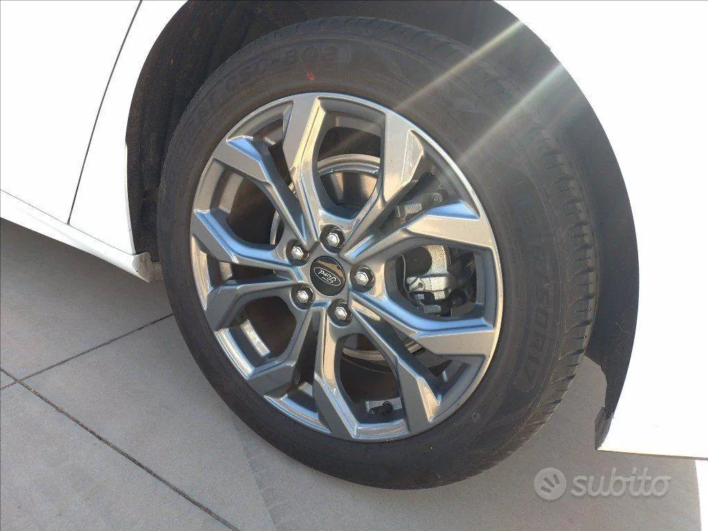 Ford Focus 2023 photo 5
