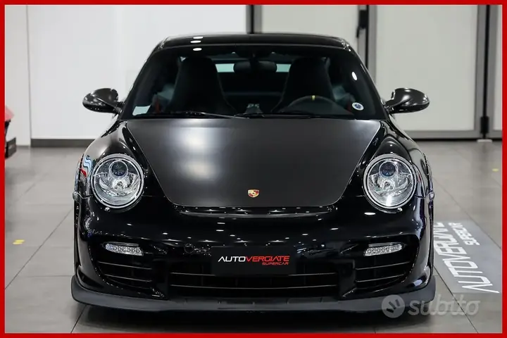 Porsche 911 Gt2 Rs 2010 photo 2