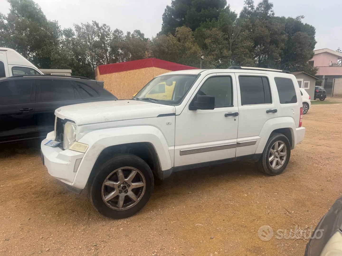 Jeep Cherokee 2011 photo 2
