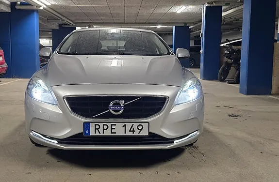 Volvo V40 2016 photo 2