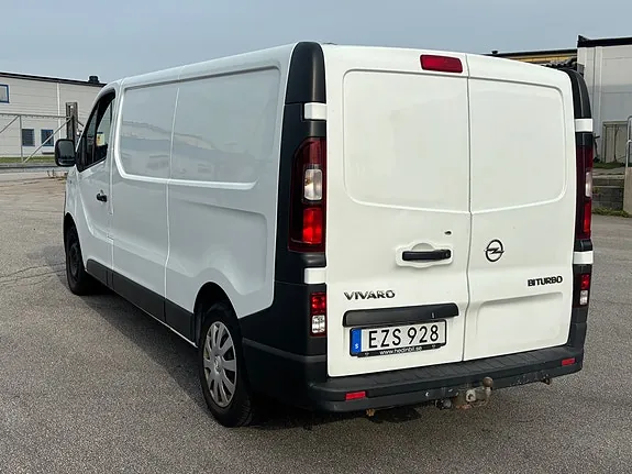 Opel Vivaro 2015 photo 3