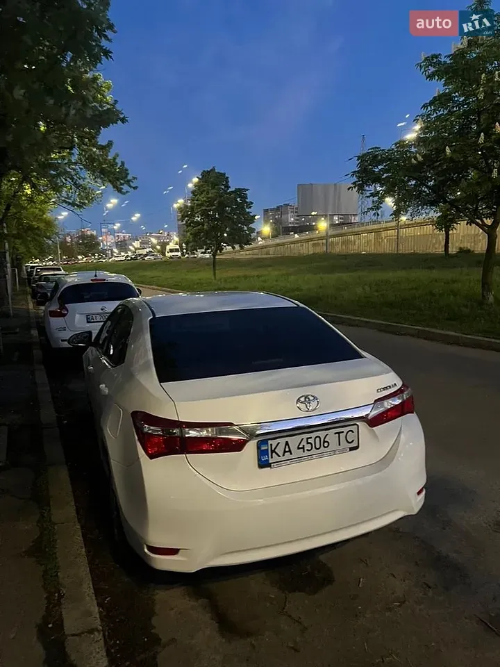 Toyota Corolla 2017 photo 3