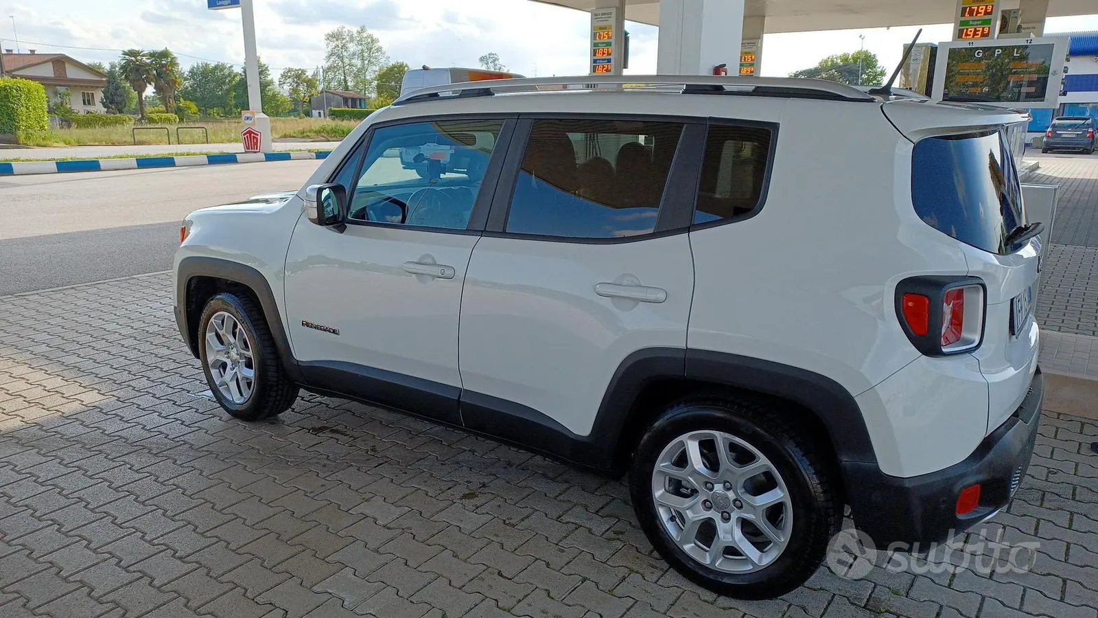 Jeep Renegade 2017 photo 2