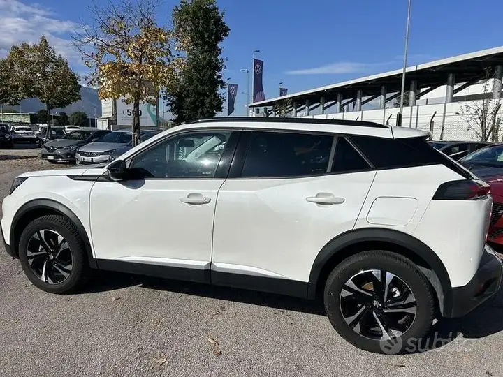 Peugeot 2008 2022 photo 4