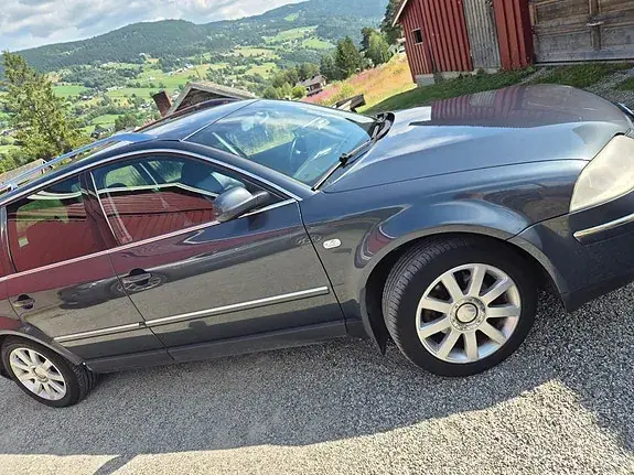 Volkswagen Passat 2004 photo 5