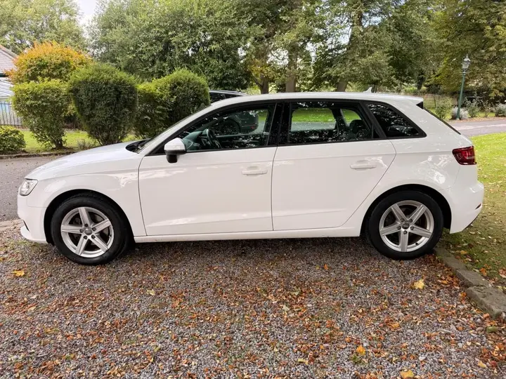 Audi A3 2017 photo 3