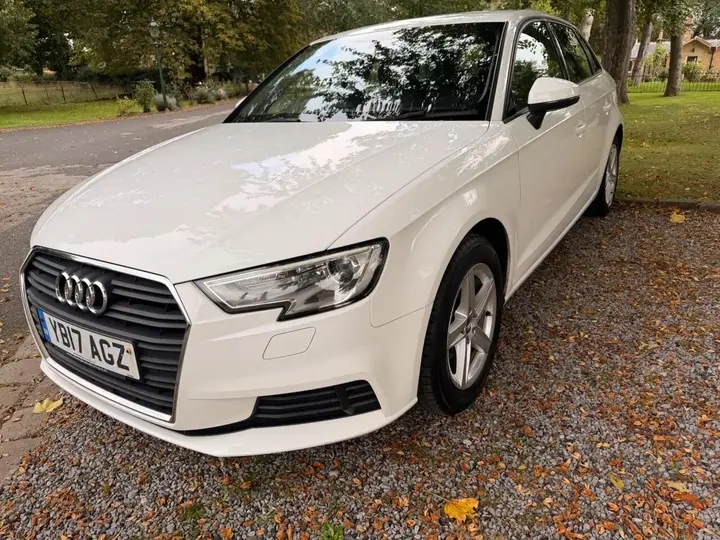 Audi A3 2017 photo 2