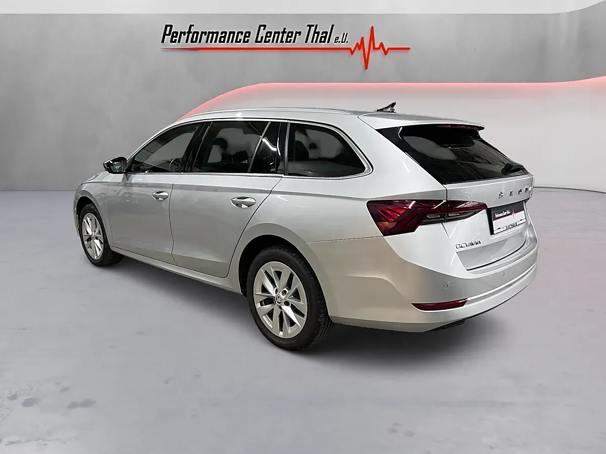Skoda Octavia 2022 photo 3