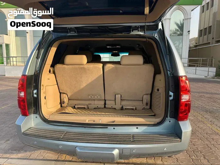 Chevrolet Tahoe 2011 photo 2