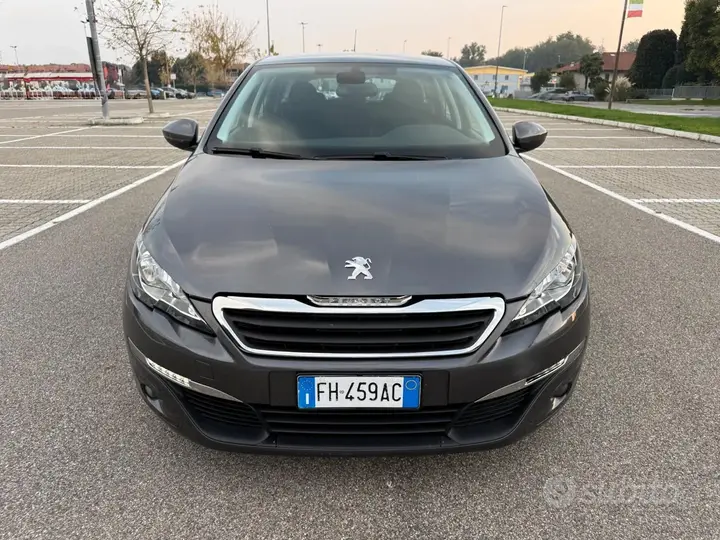 Peugeot 308 2017 photo 2
