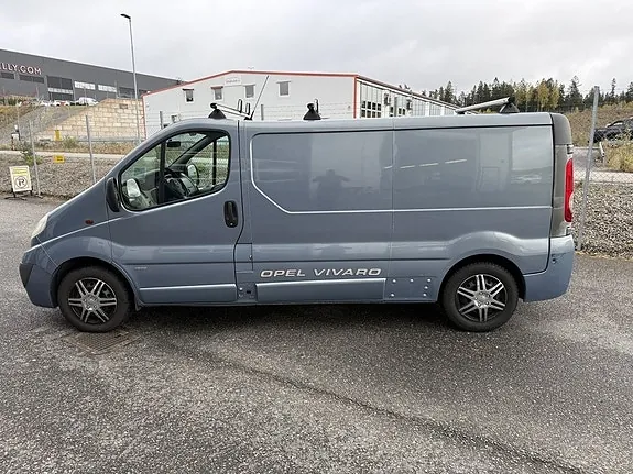 Opel Vivaro 2008 photo 2