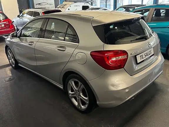 Mercedes-Benz A 180 2015 photo 4