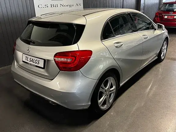Mercedes-Benz A 180 2015 photo 3