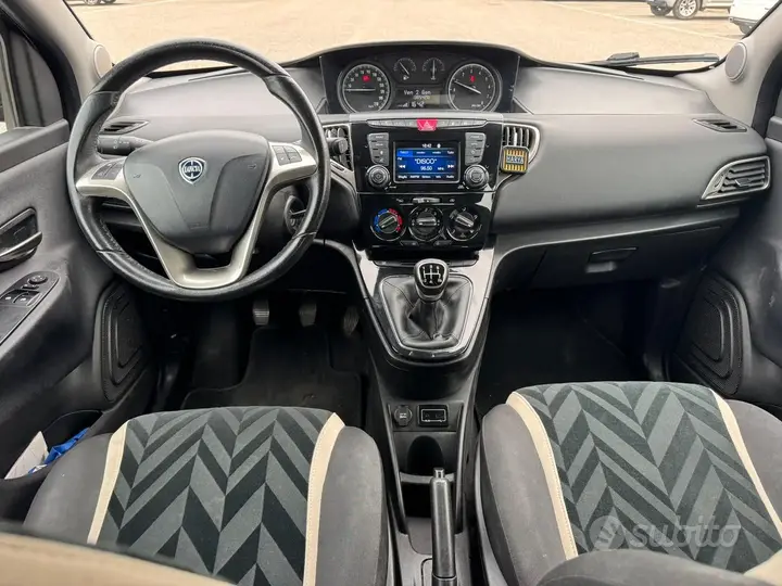 Lancia Ypsilon 2016 photo 5