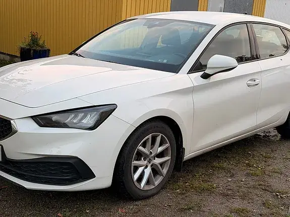 Seat Leon 2023 photo 2