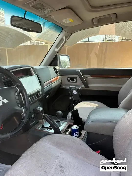 Mitsubishi Pajero 2008 photo 2