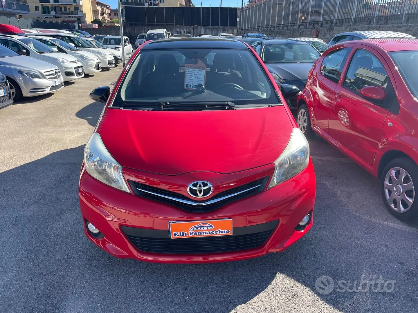 Toyota Yaris 2013 photo 2