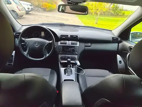 Mercedes-Benz C 220 2006 photo 5