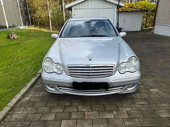 Mercedes-Benz C 220