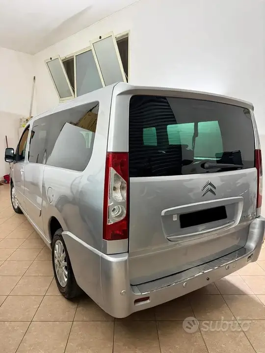 Citroen Jumpy 2012 photo 2