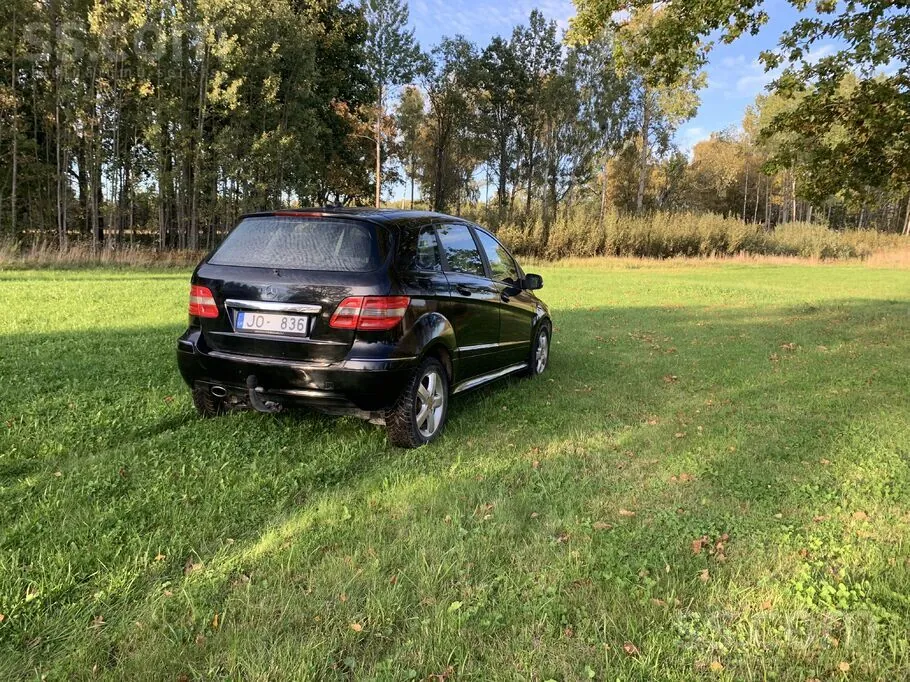 Mercedes-Benz B180 2009 photo 3