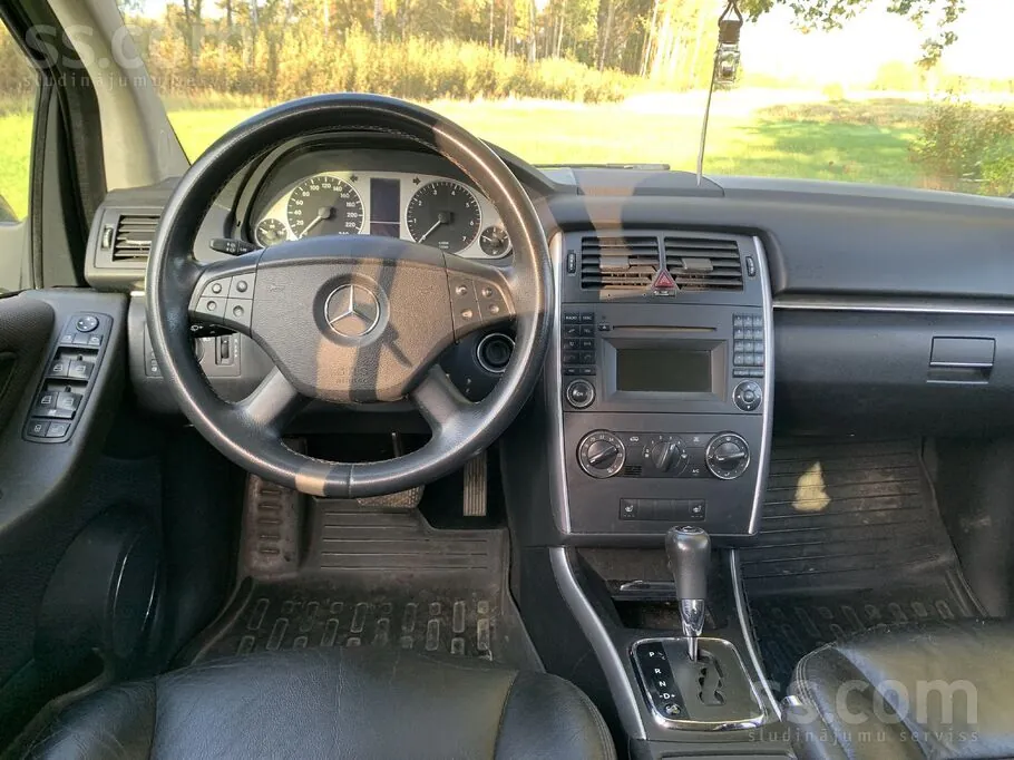 Mercedes-Benz B180 2009 photo 5
