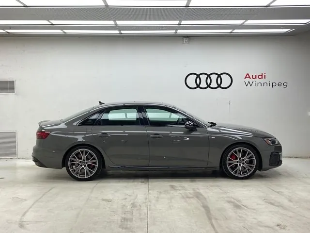 Audi A4 2023 photo 4