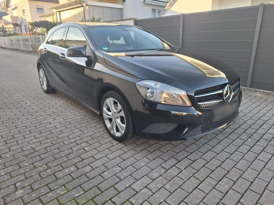 Mercedes-Benz A 180
