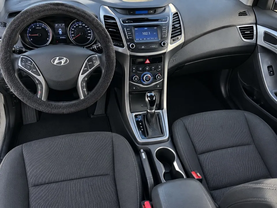 Hyundai Elantra 2016 photo 4