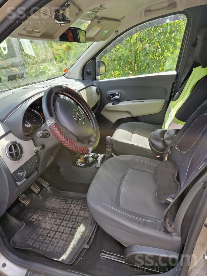 Dacia Lodgy 2013 photo 4
