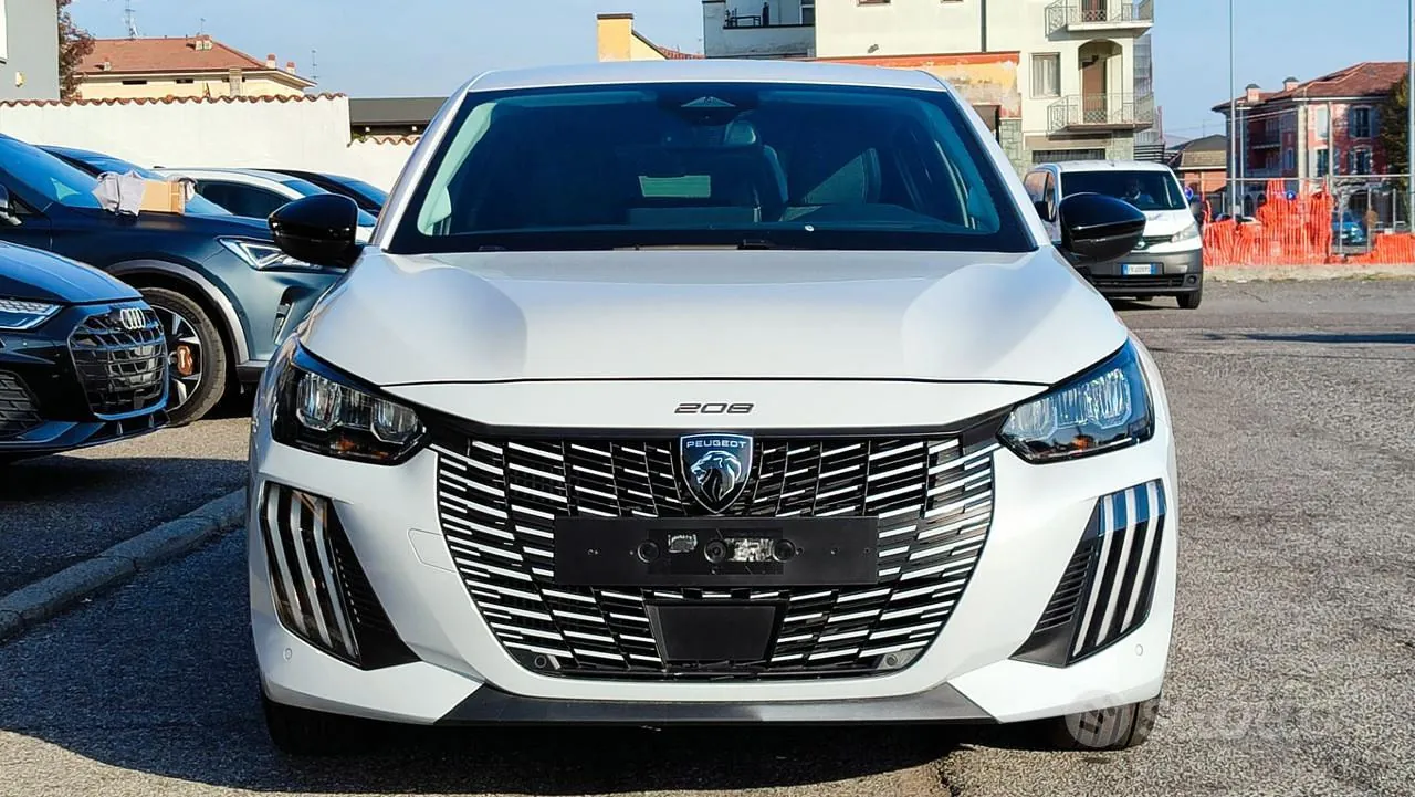 Peugeot 208 2025 photo 2