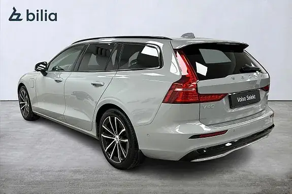 Volvo V60 2025 photo 2