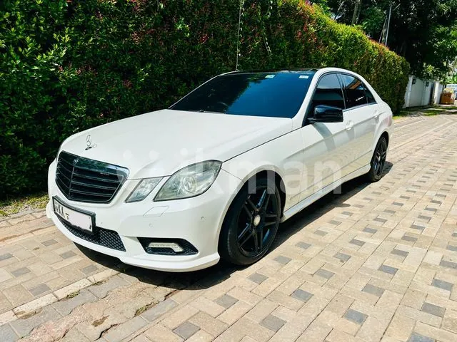 Mercedes-Benz E200