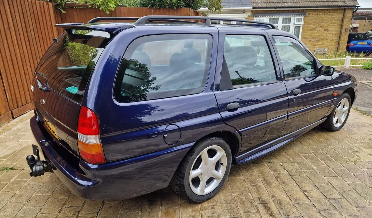 Ford Escort 1998 photo 5