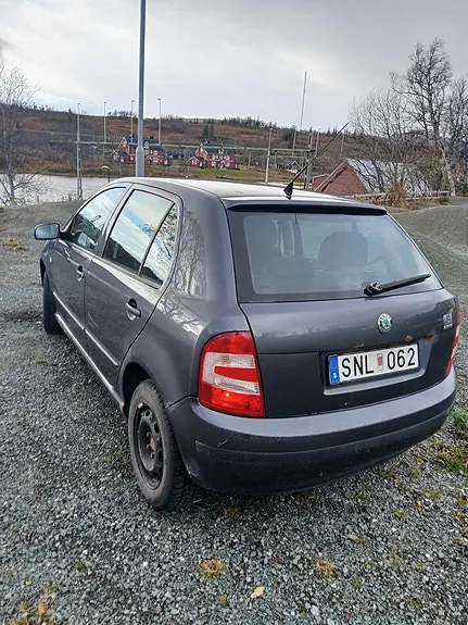 Skoda Fabia 2007 photo 4