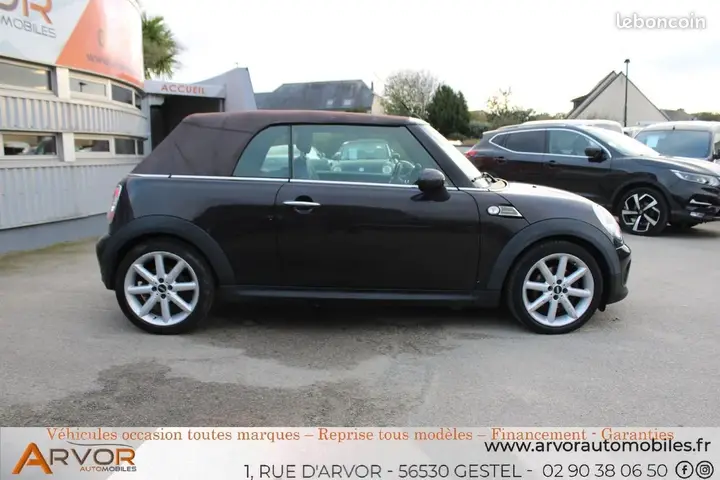 Mini Mini Cabriolet 2014 photo 2