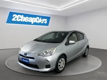 Toyota Aqua 2014 photo 2