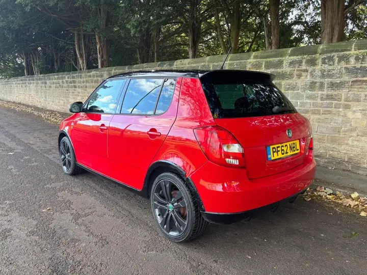 Skoda Fabia 2012 photo 5