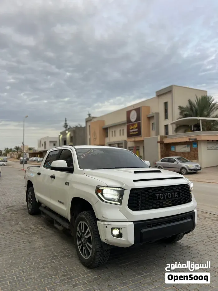 Toyota Tundra 2020 photo 2