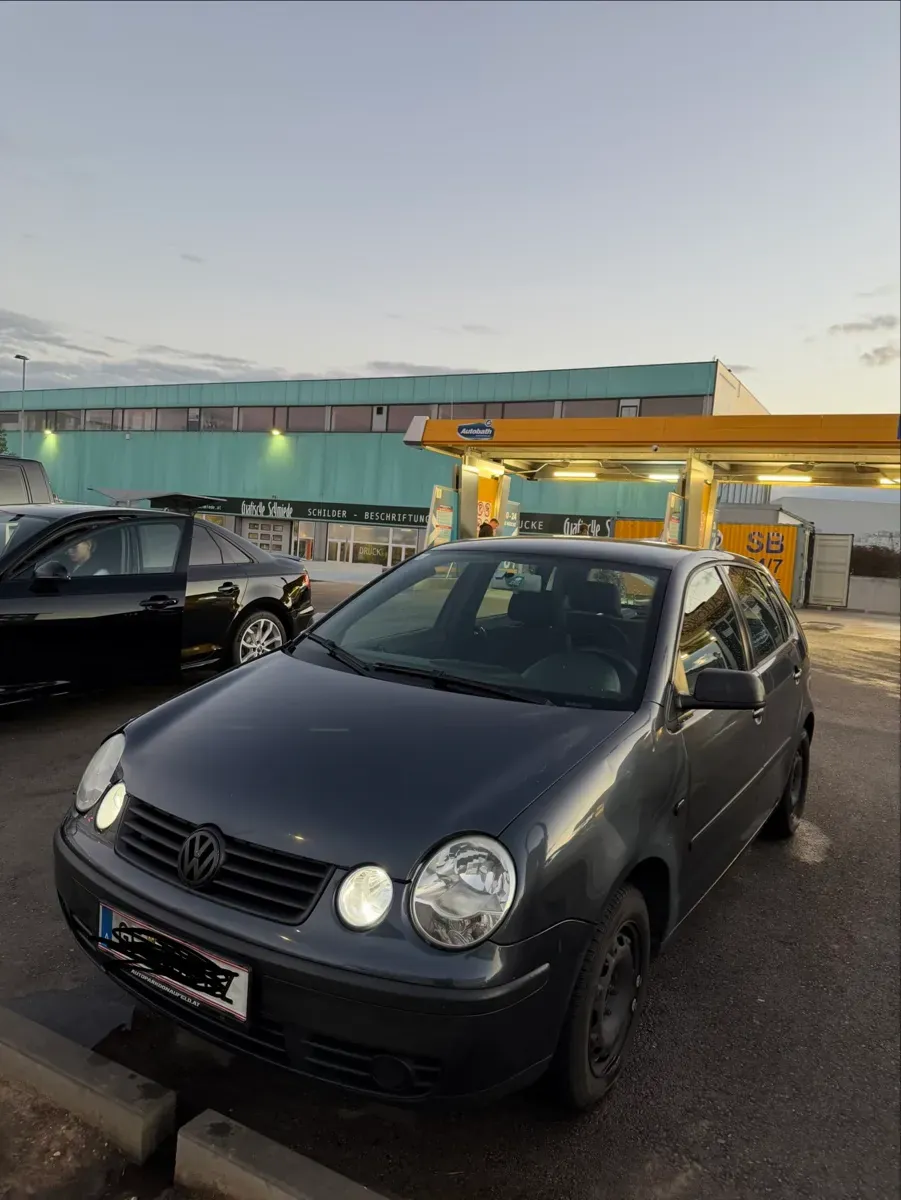 Volkswagen Polo 2003 photo 2