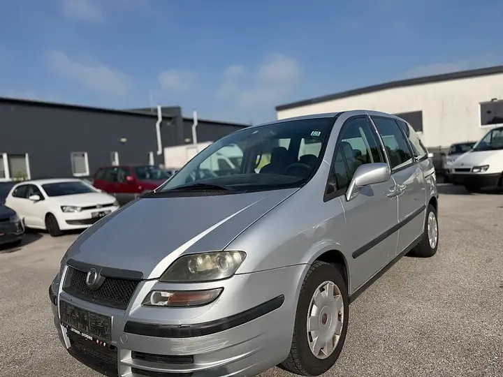 Fiat Ulysse 2009 photo 2