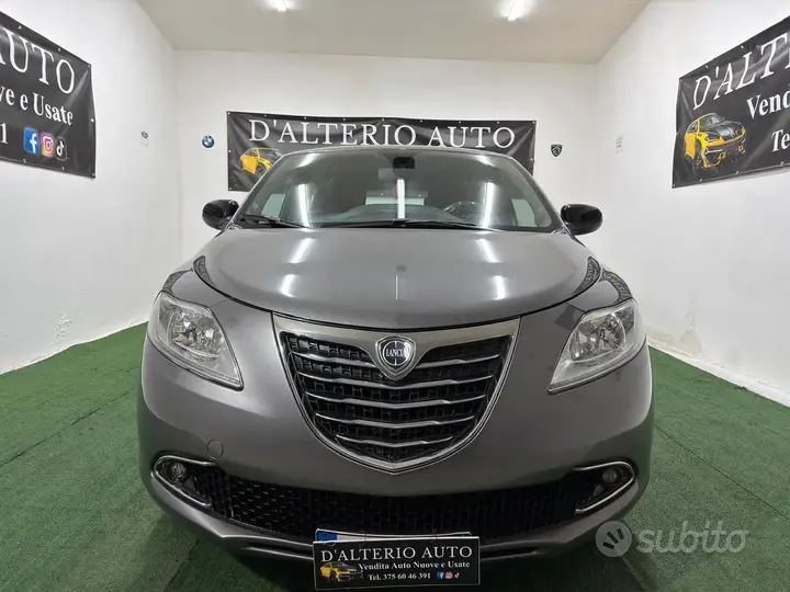Lancia Ypsilon 2013 photo 2