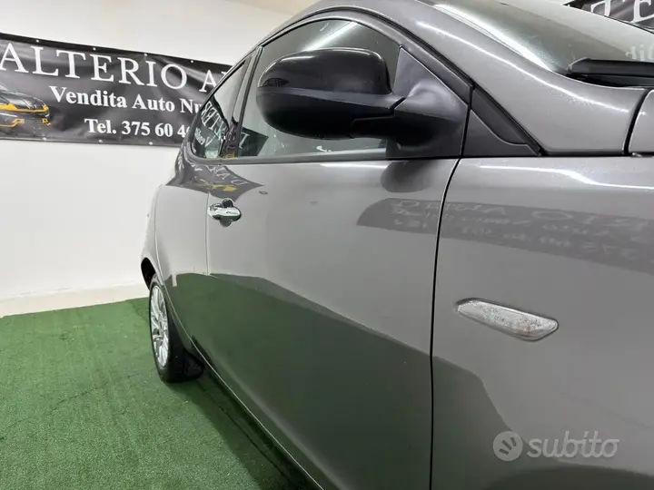 Lancia Ypsilon 2013 photo 5