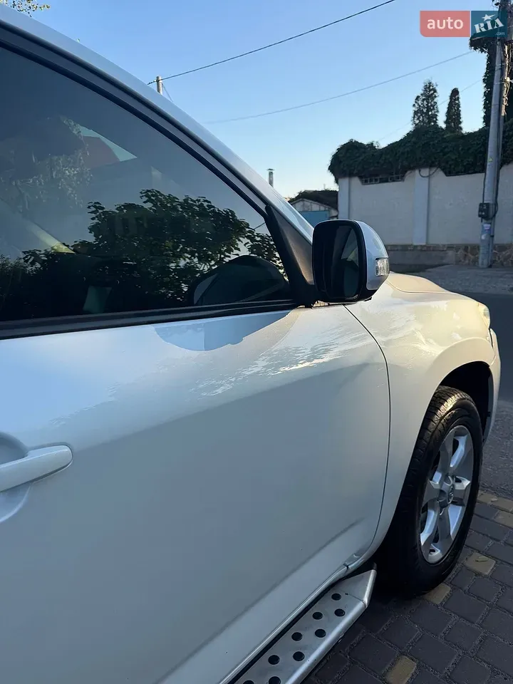 Toyota Rav4 2011 photo 3