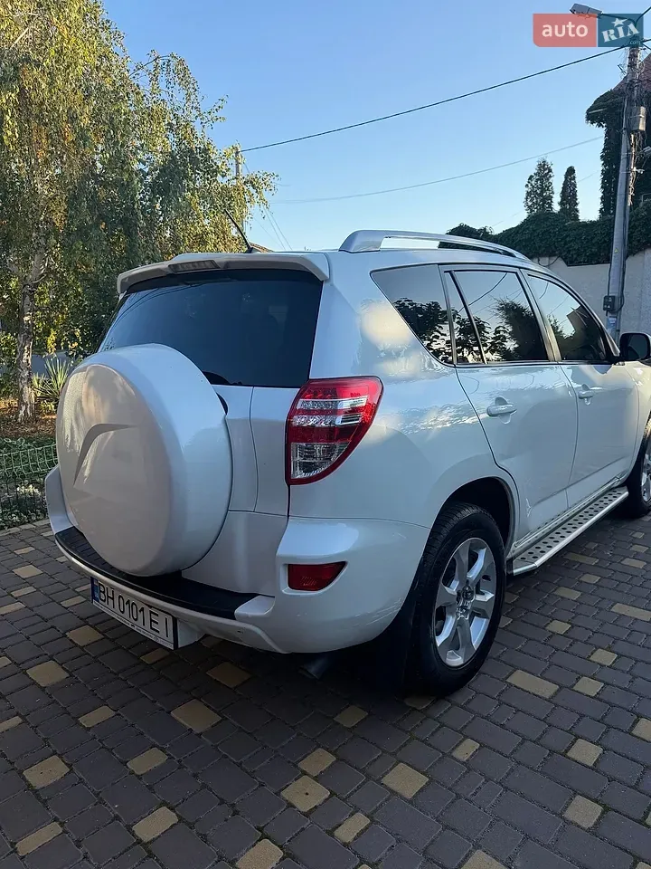 Toyota Rav4 2011 photo 4