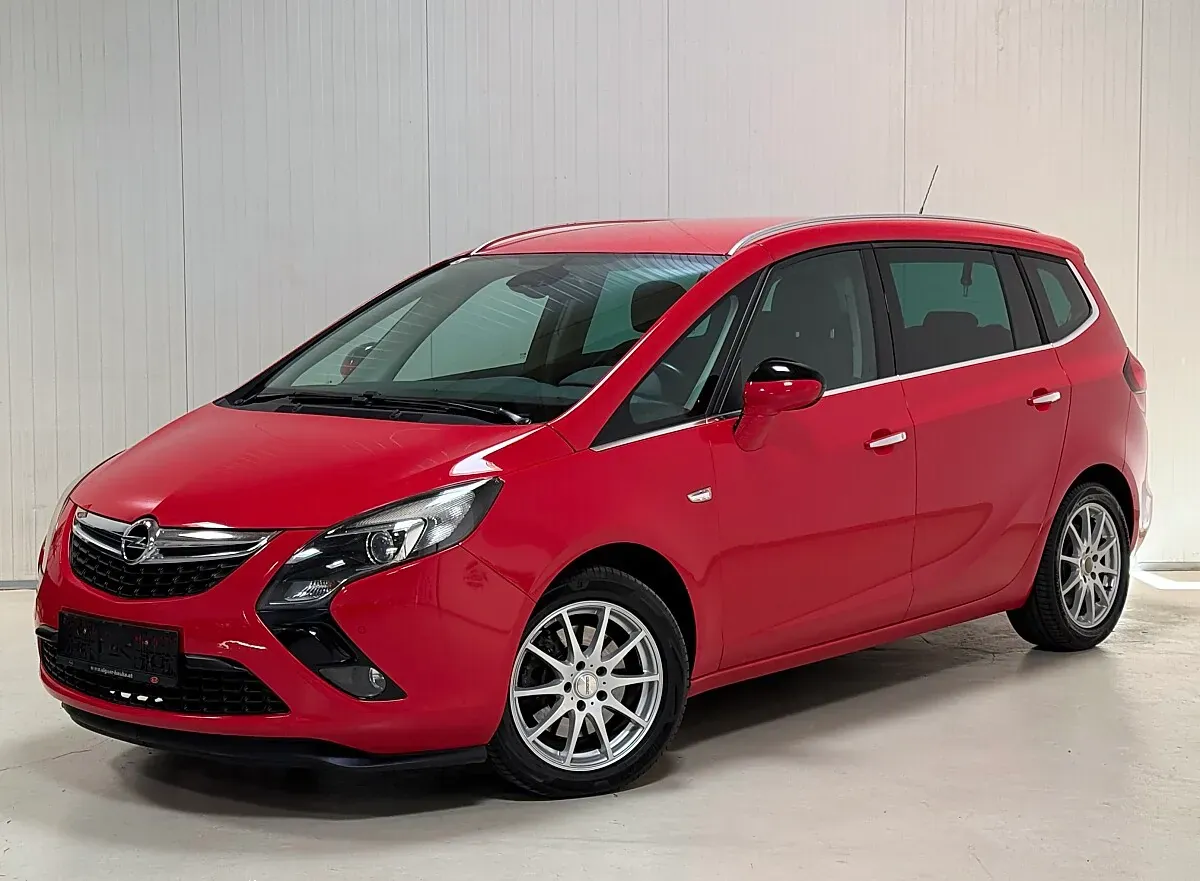 Opel Zafira Tourer 2012 photo 2