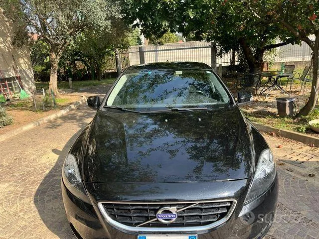 Volvo V40 2014 photo 2