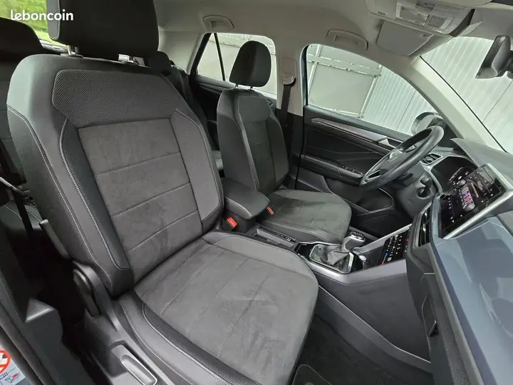 Volkswagen T-Roc 2024 photo 3